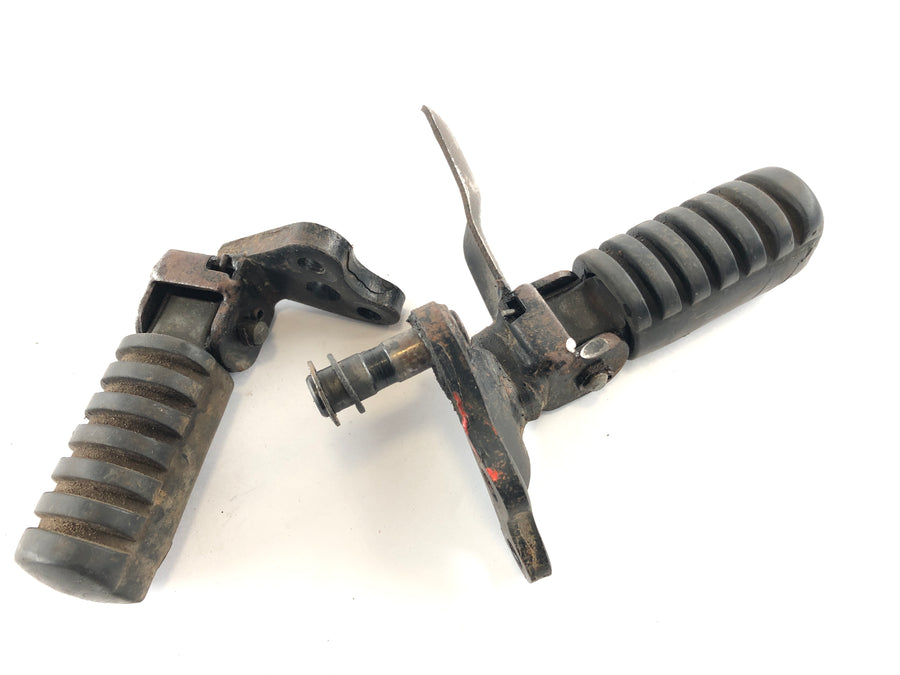 Yamaha XT 350 55V [1987] - Footrest Set Driver Footrests