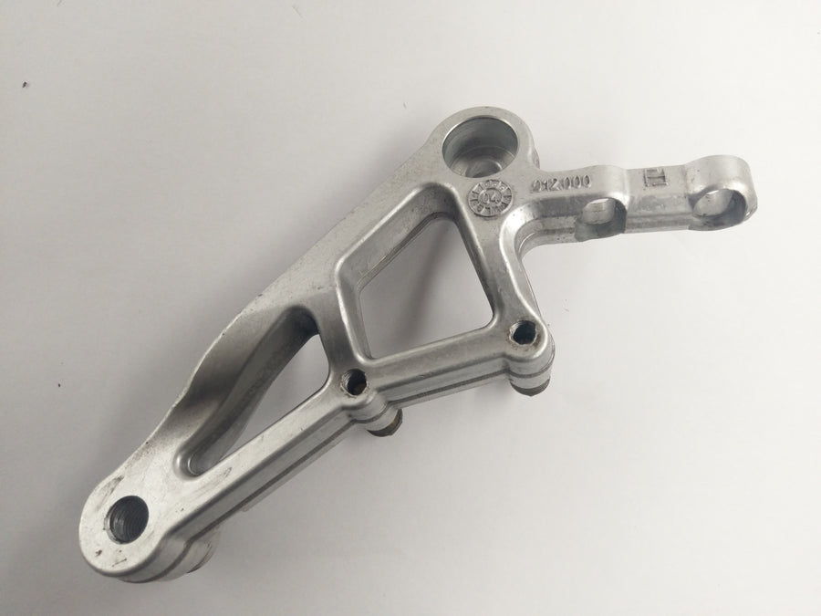 Benelli TNT 1130 Sport [2002] - Rear brake pump bracket