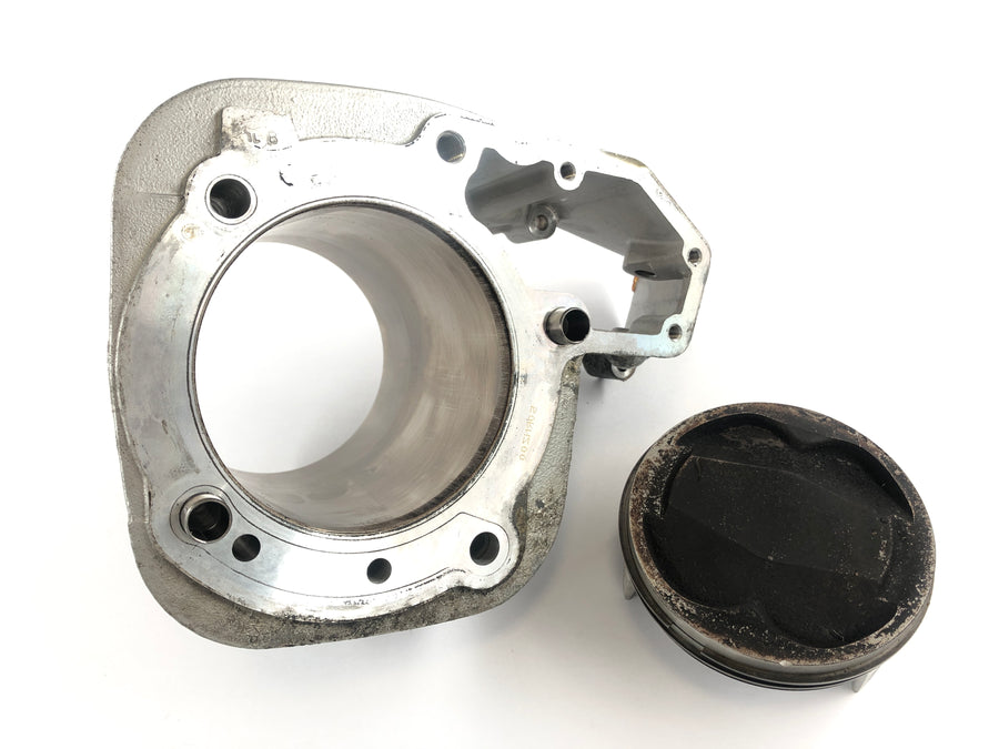 BMW R 1100 S [2001] - Cylinder with piston left