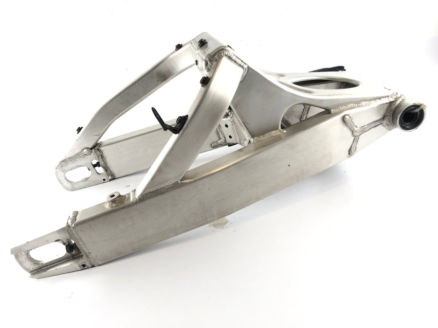 Yamaha YZF R6 RJ03 [2000] - Swingarm Rear swingarm