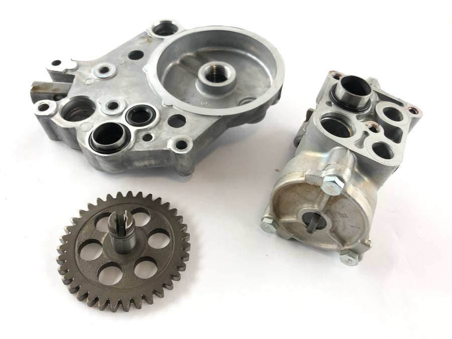Kawasaki ZRX 1100 ZRT10C [2000] - Oil pump