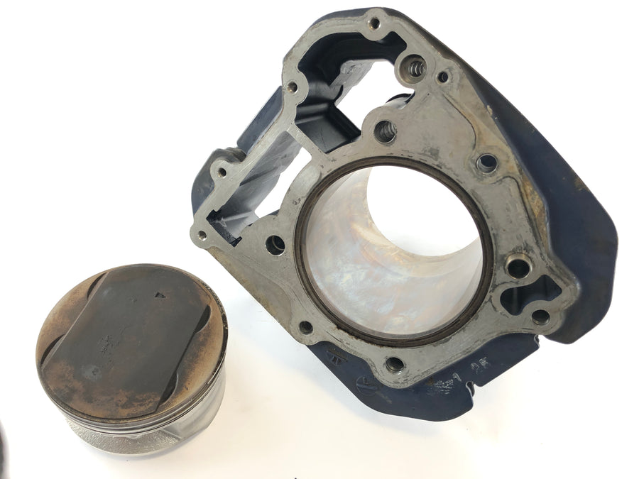 Suzuki DR 800 S SR42B [1991] - Cylinder with piston