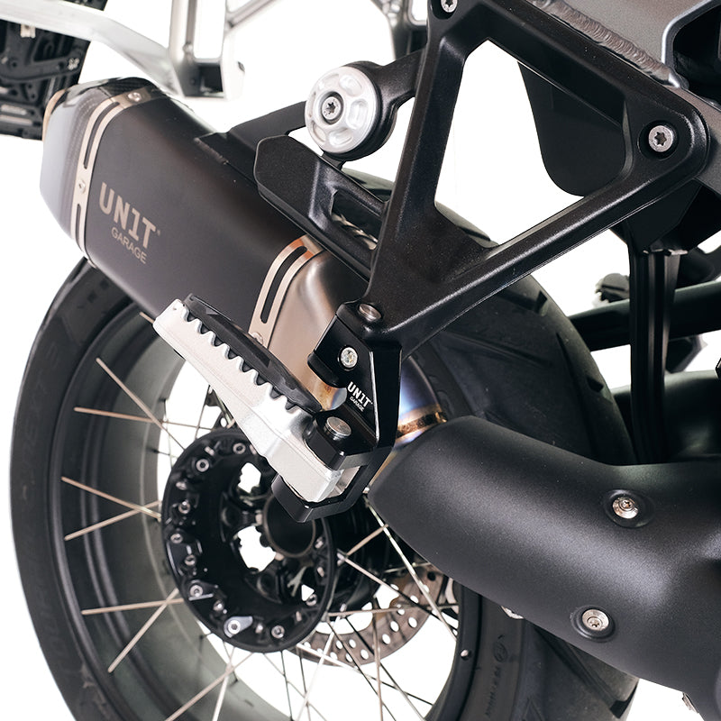 BMW R 1300 GS [2024–2026] - und ADV Sozius-Komfort-Kit mit abgesenkter Fußstütze