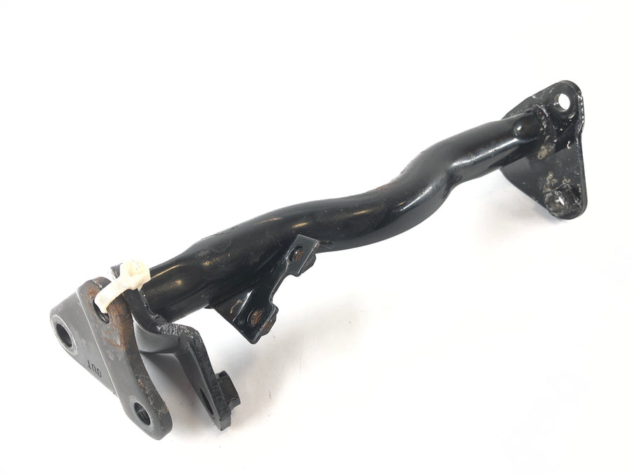 Yamaha V-max 1200 2EN [1997] - Engine suspension