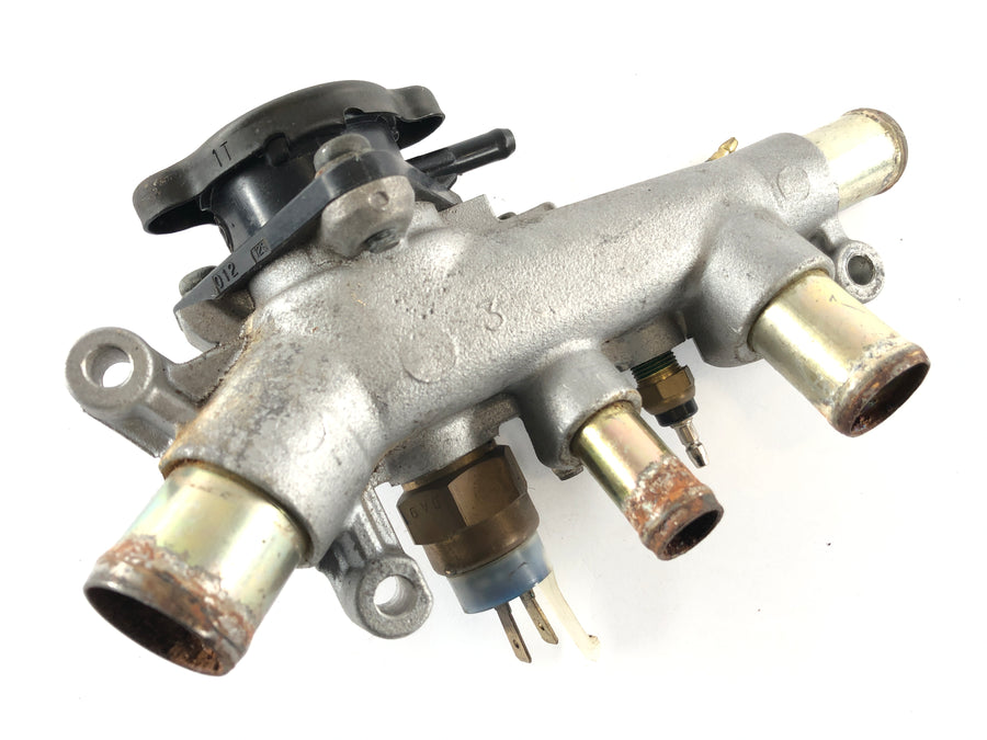 Yamaha V-Max 1200 2LT [1994] - Coolant filler neck