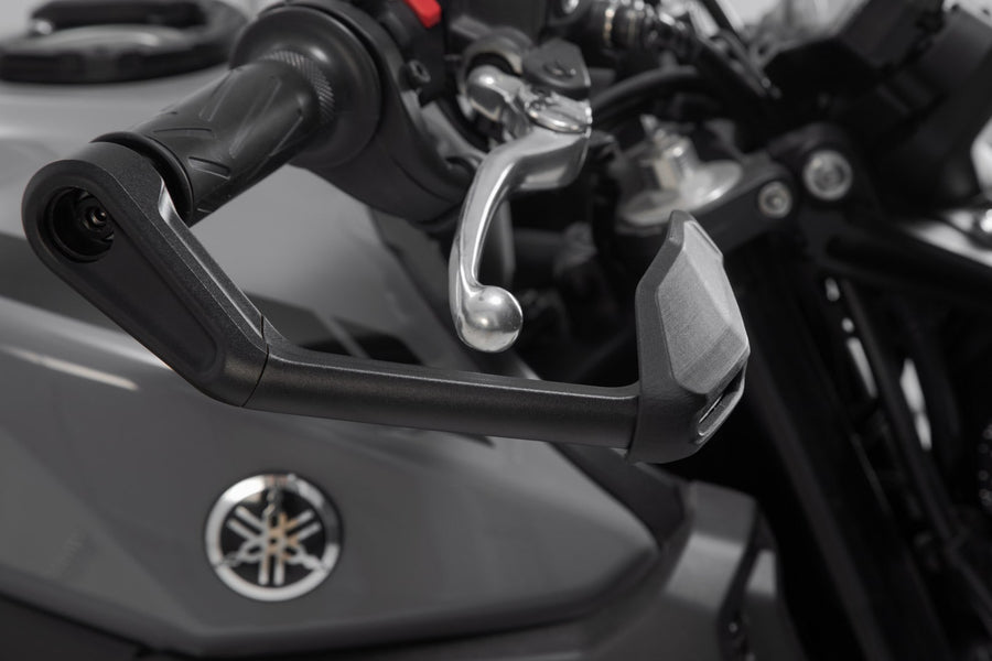 Yamaha MT 07 [2023-2024] - lever protector with wind deflector - picture 5