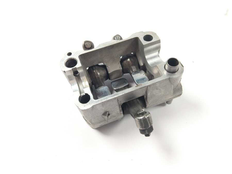 Honda NTV 650 RC33 - Camshaft bracket with rocker arm