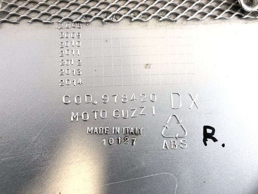 Moto Guzzi Stelvio 1200 8V [2011] - Side cover right fairing
