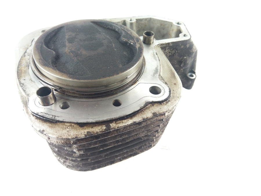 BMW R 1150 GS - cylinder with piston