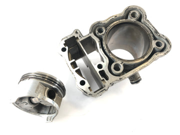 Honda XRV 750 Africa Twin RD04 [1993] - Cylinder with piston cylinder front