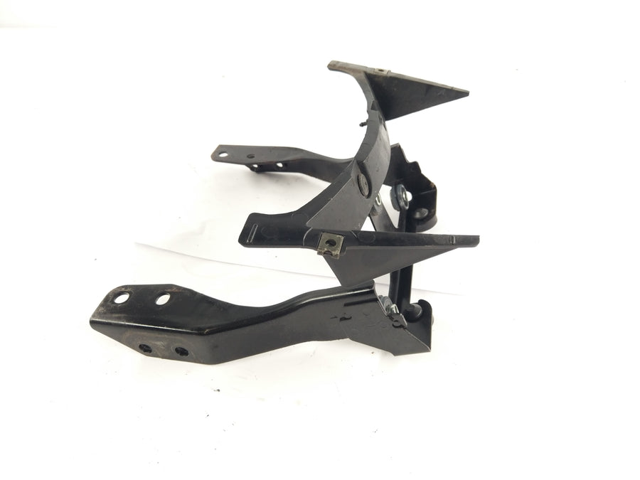 Yamaha XJR 1300 RP10 (2006) - Fairing holder subframe front detail view