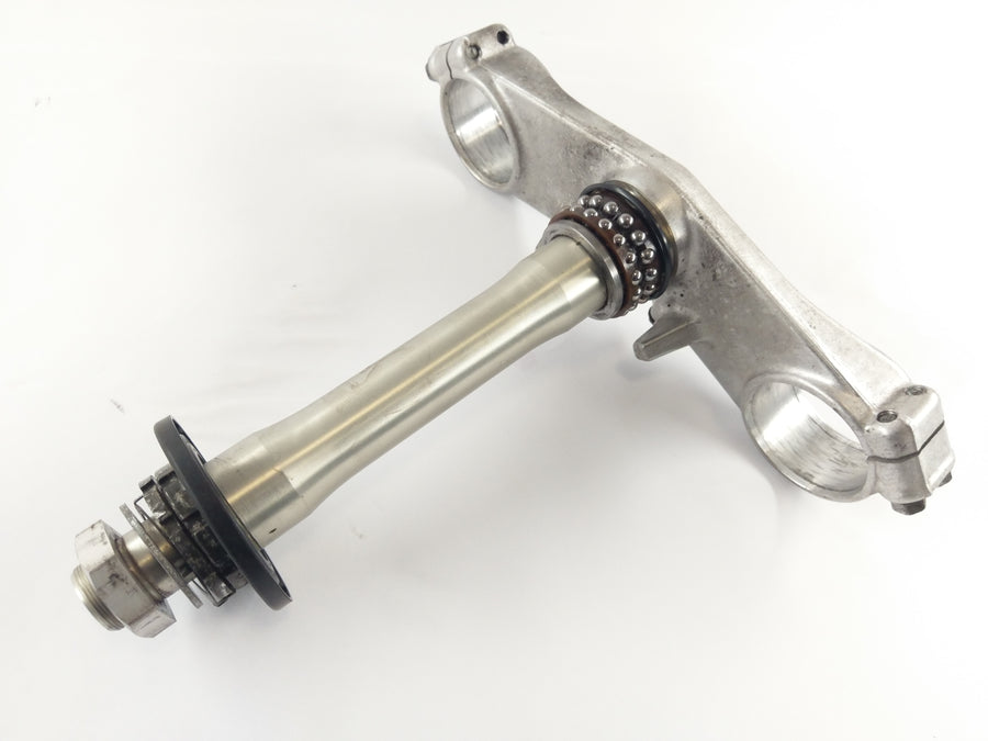 Kawasaki ZX-12R ZXT20A [2004] - lower triple clamp