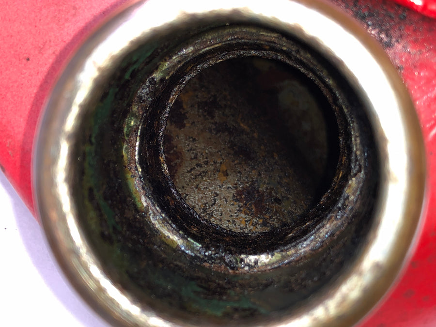 Suzuki DR 800 S SR42B [1991] - Fuel tank on the left inside rusty