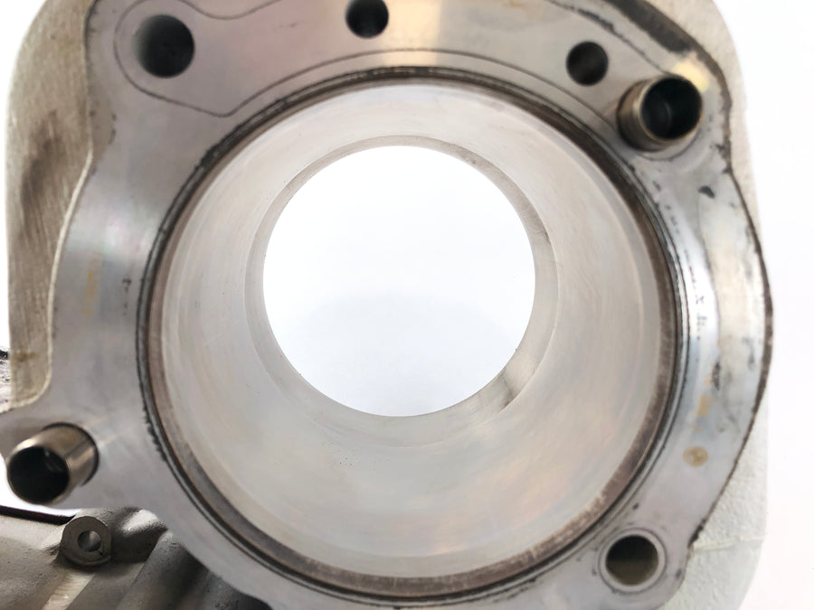 BMW R 1150 GS [2000] - cylinder with pistons on the left