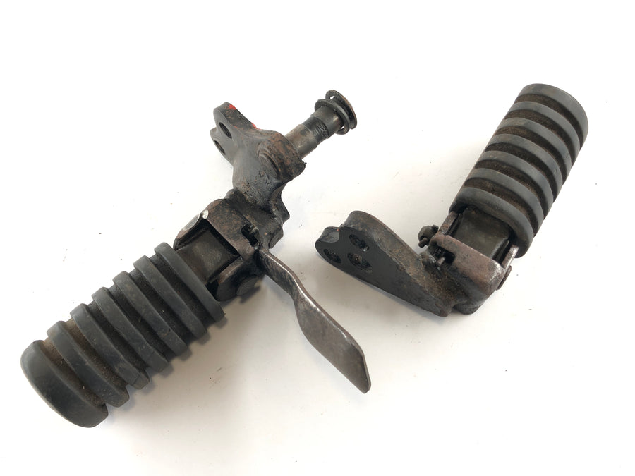 Yamaha XT 350 55V [1987] - Footrest Set Driver Footrests