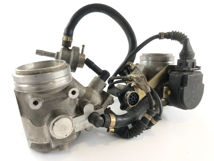 Ducati 888 Strada [1993] - Throttle body