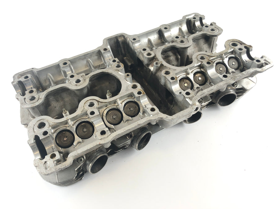 Honda CB 900 F SC01 [1981] - Cylinder head