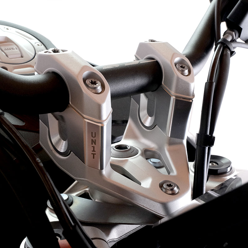 BMW R 1300 GS [2024–2026] - Nach hinten gerichtete und erhöhte Lenkererhöhung für und ADV