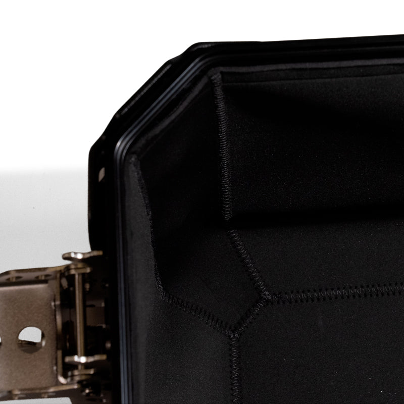 BMW R nineT 1200 Racer [2017-2020] - Neopren-Innenauskleidungen für Aluminiumtaschen Atlas 39L + 32L Auspuffseiten