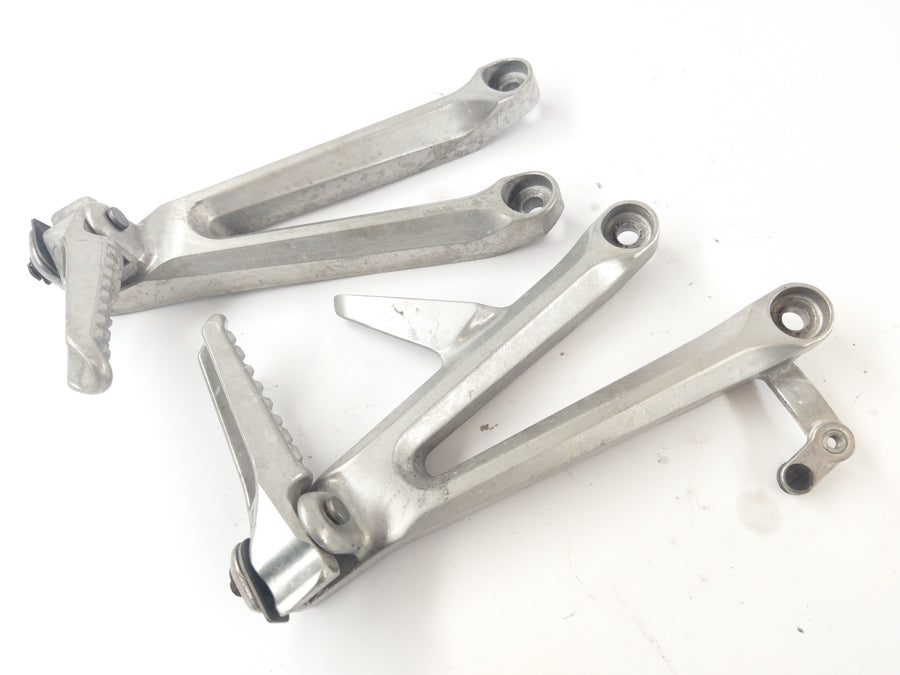 Honda CBR 1000 RR SC57 [2004] - Footrest and bracket pillion