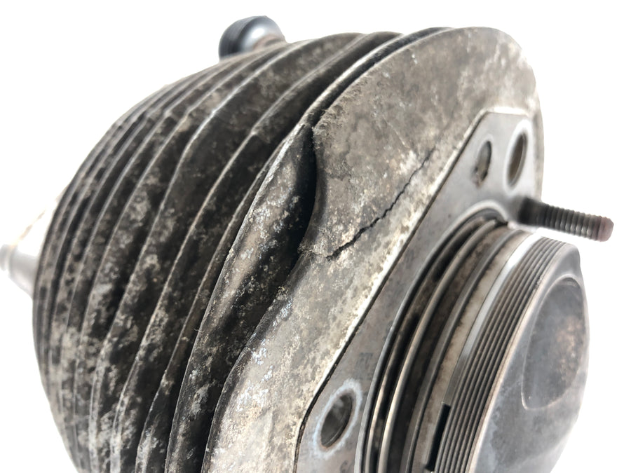 BMW R 75/6 [1974] - Cylinder with piston right