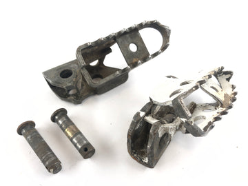 Yamaha DT 125 4BL [1999] - Driver footrests left and right - 0