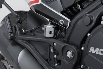 BMW F 650 GS (800 CC) Twin Special Edition [2012] - Brake fluid reservoir protection – picture 2