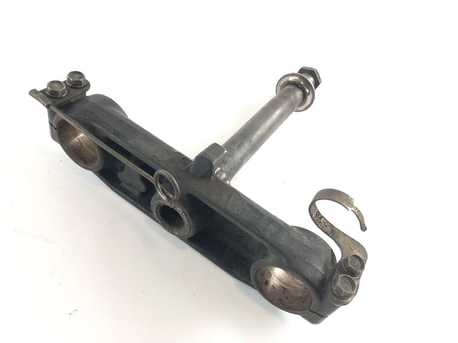 Suzuki DR 750 S SR41B [1988] - lower triple clamp