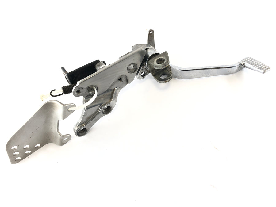 Kawasaki ZRX 1200 S ZRT20A [2003] - Footrest holder right with brake pedal