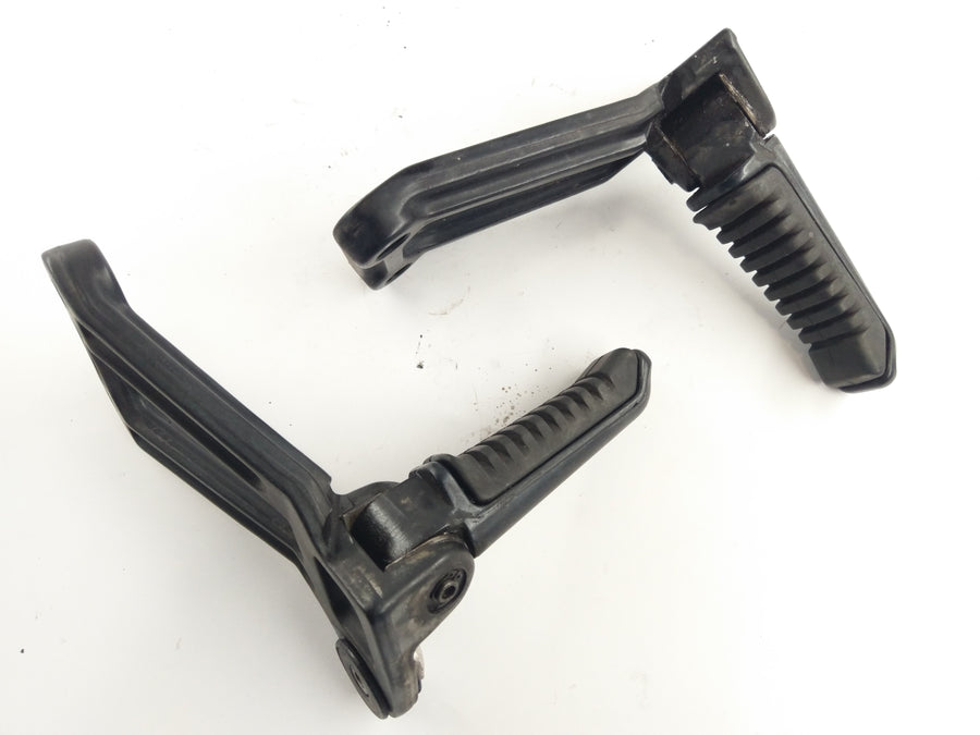 Ducati 750 SS [1994] - Passenger footrests with holder