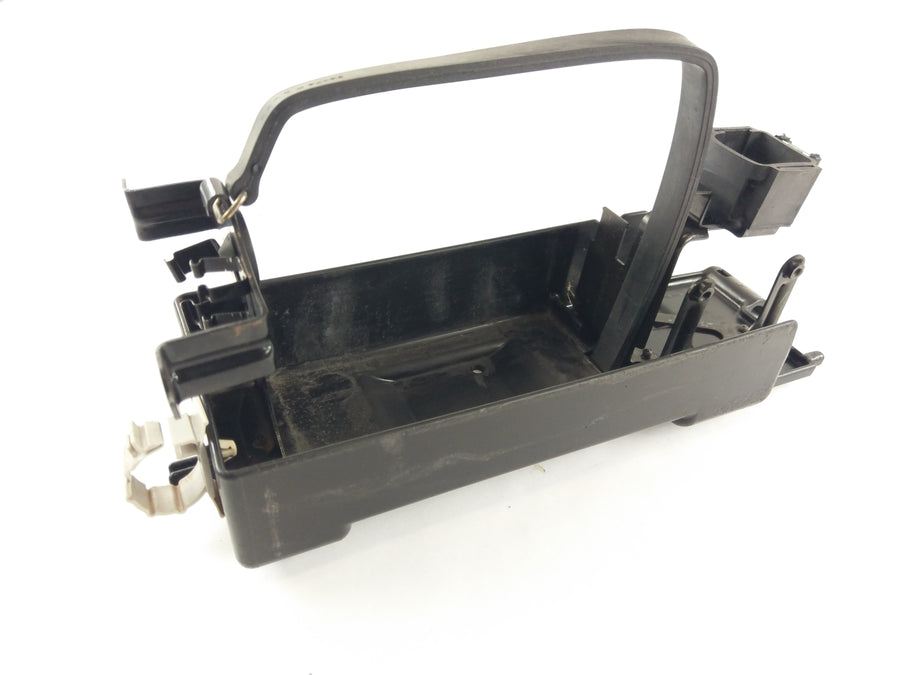 Kawasaki ZX-12R ZXT20A [2004] - Battery compartment