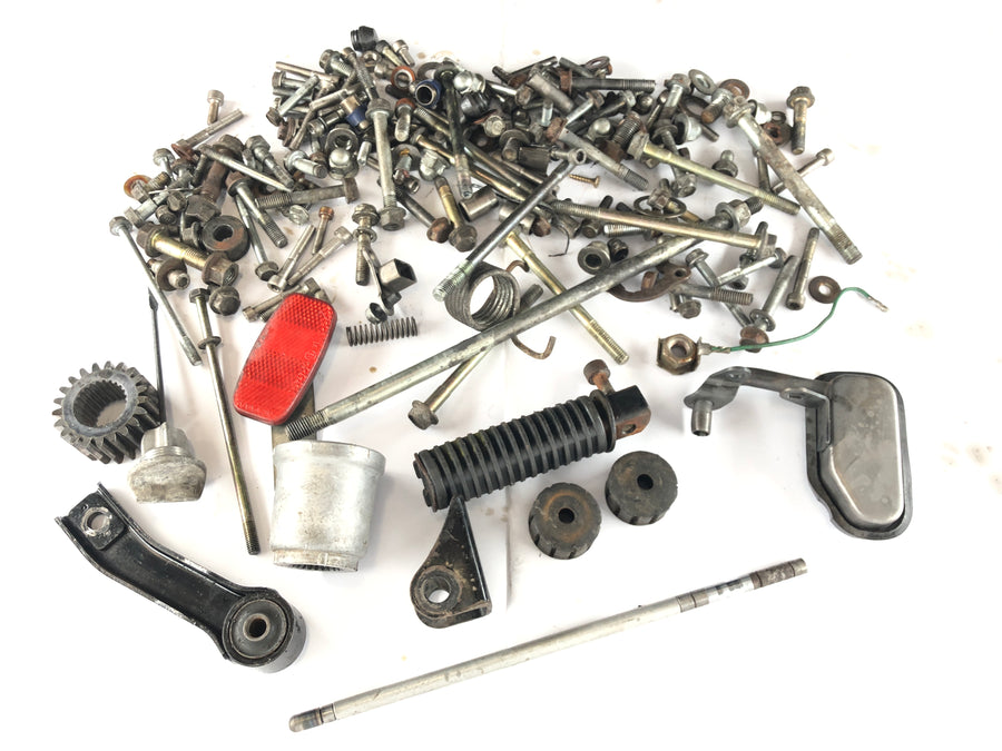 Honda CJ 360 T [1980] - Screws and remaining parts bundle