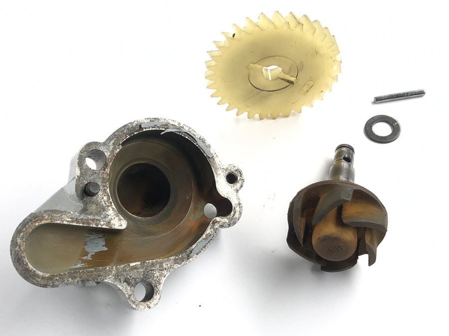 Yamaha DT 125 R DE03 [1999] - Water pump with housing cover