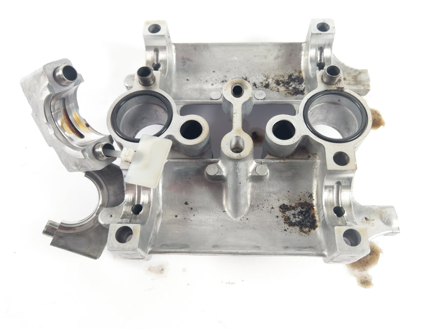 Honda VFR 800 FI RC46 [2000] - Camshaft bearing block