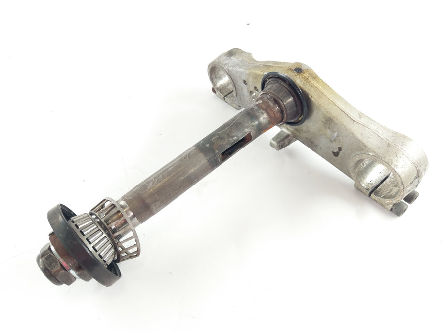 Suzuki GSX-R 1100 GU74C [1988] - lower triple clamp