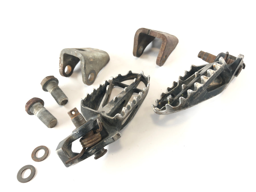 Honda CRF 450 R [2003] - Driver footrests right and left
