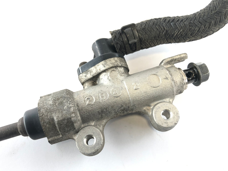 Honda ST 1100 SC26 Pan European [1990] - rear brake pump